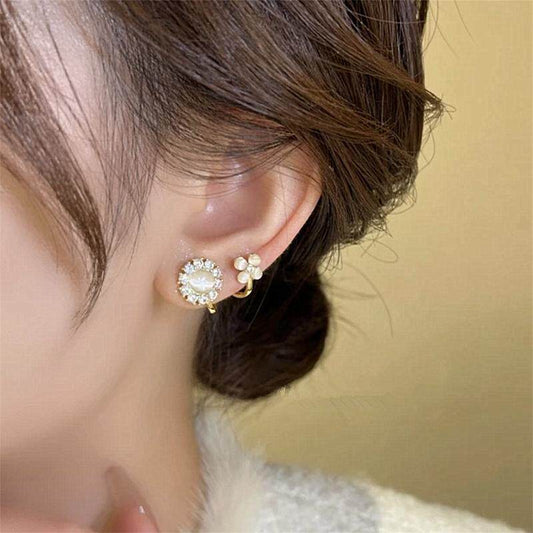 Summer light luxury opal sun flower stud earrings for women's high-end sense flash diamond micro-set earrings fashionable gentle intellectual earrings