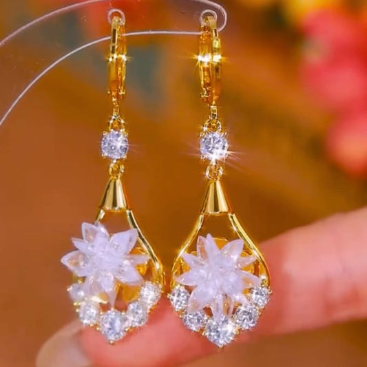 Light luxury diamond-encrusted zircon crystal flower earrings, niche design earrings, versatile temperament, new earrings in 2025