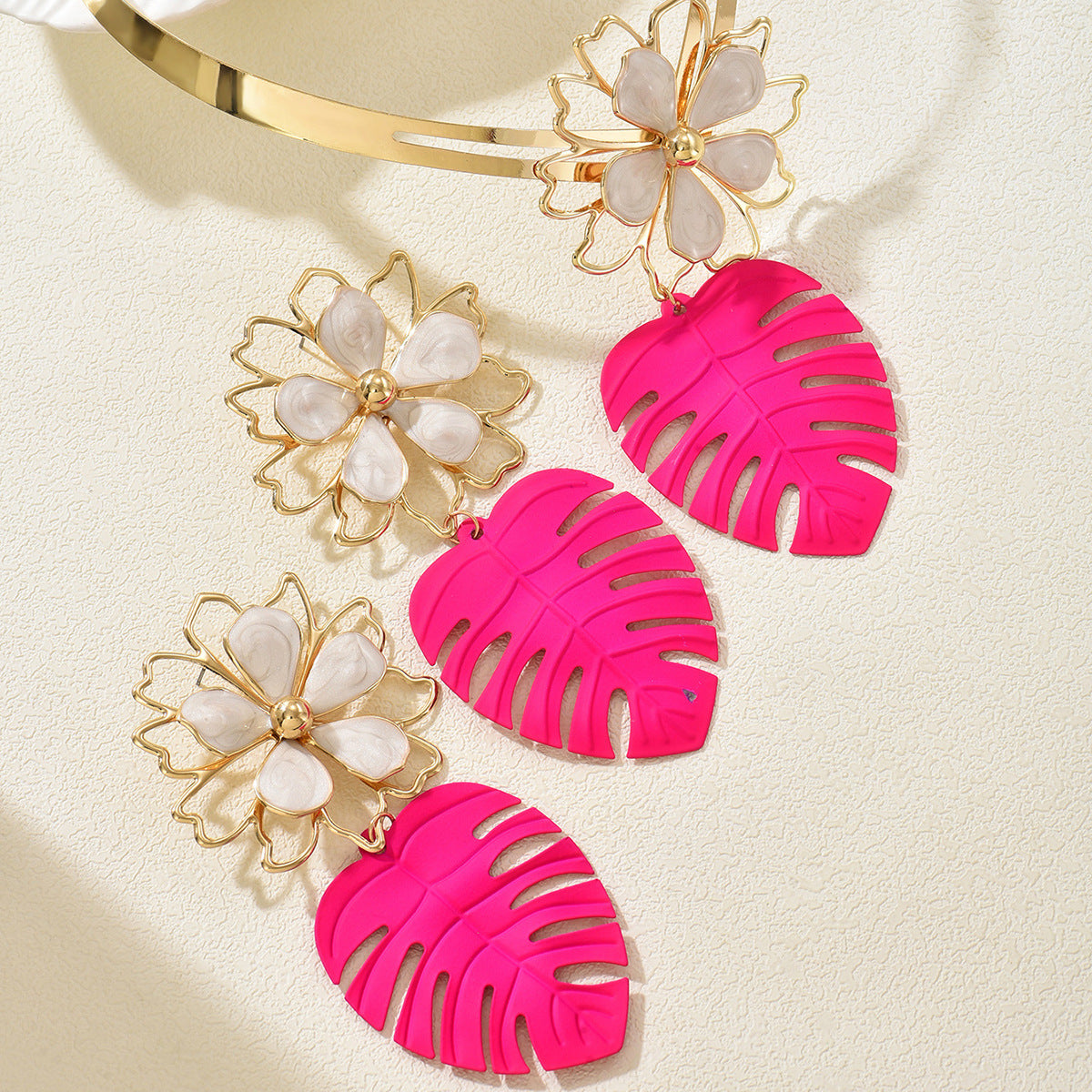 Metal Leaf Earrings & Floral Necklace Set