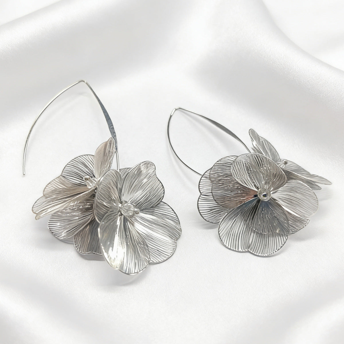 Hollow Metal Flower Earrings