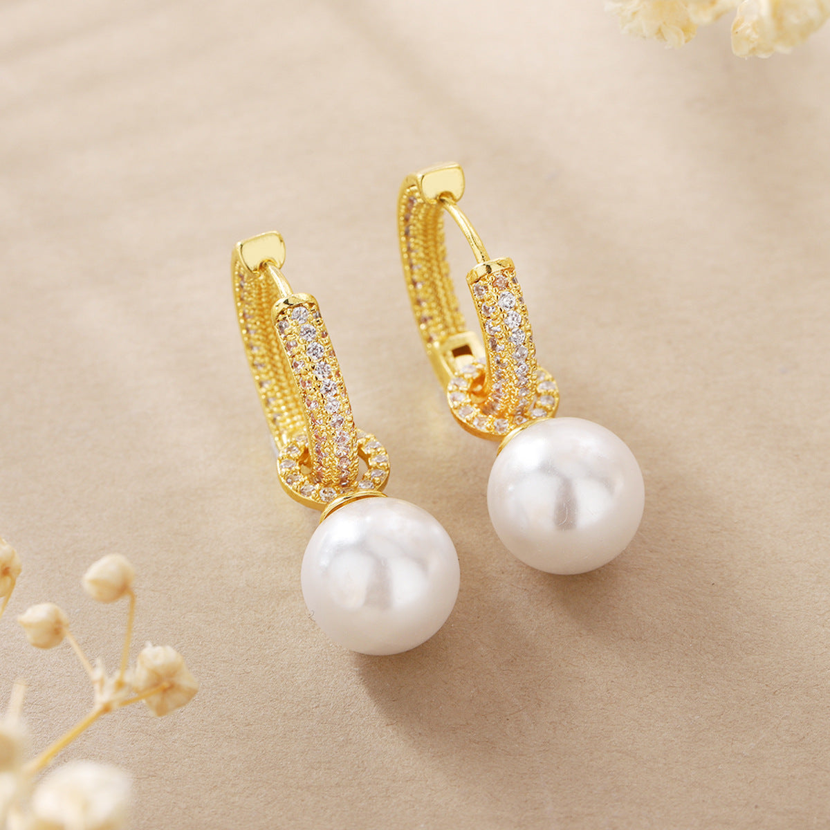 Pearl earrings, light luxury, diamond-encrusted, elegant, ear-piercing earrings, niche design, fashionable, versatile, trendy earrings, exquisite