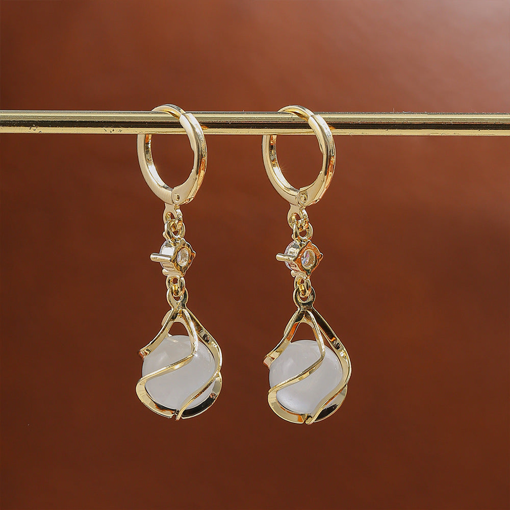 Classy cat's eye earrings for women niche style design elegantaccessible luxuryfashion earrings exquisite popular style elegant earrings