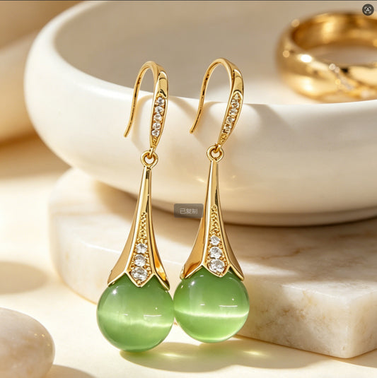 New Chinese retro chalcedony water drop earrings, gold-plated diamond-encrusted high-end earrings, female elegance temperament niche design
