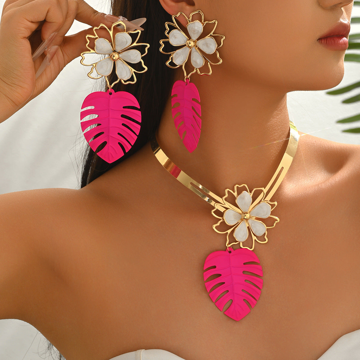 Metal Leaf Earrings & Floral Necklace Set