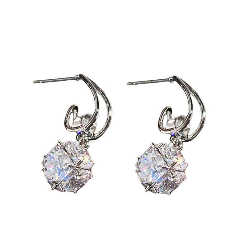 Super flash copper micro-inlaid zircon round pendant earrings women's niche design silver needle square stud earrings versatile ear jewelry women