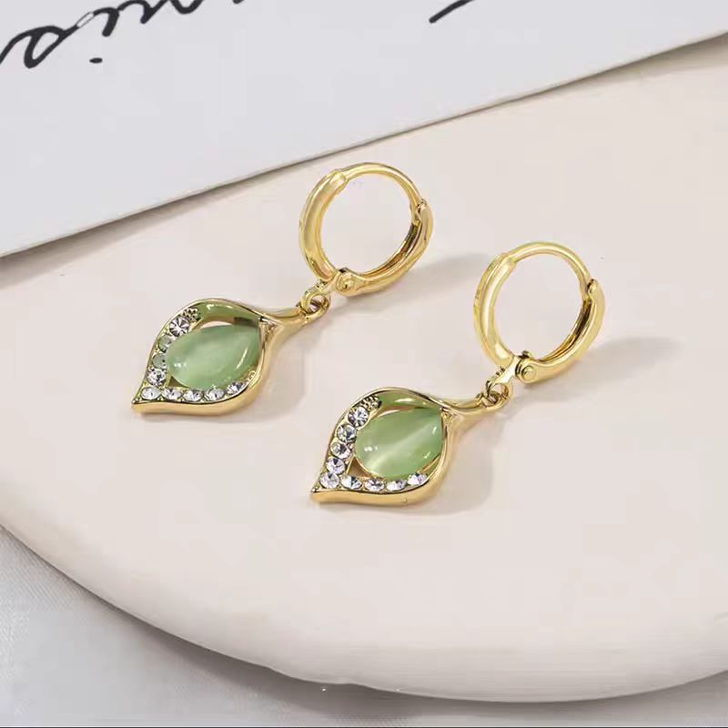 New trendy angel's eye water drop earrings light luxury high-end temperament niche design opal ear buckle