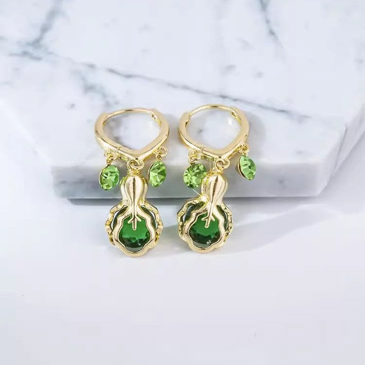 Retro light luxury court style green zircon ear buckle temperament exquisite high-end earrings niche fashion versatile earrings