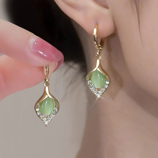 New trendy angel's eye water drop earrings light luxury high-end temperament niche design opal ear buckle