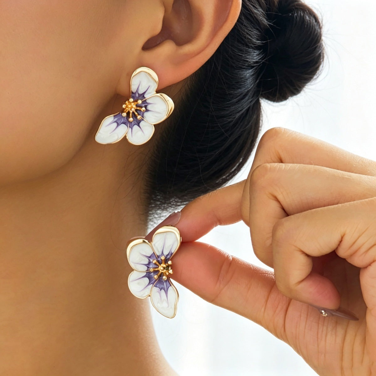 Metal Enamel Flower Stud Earrings
